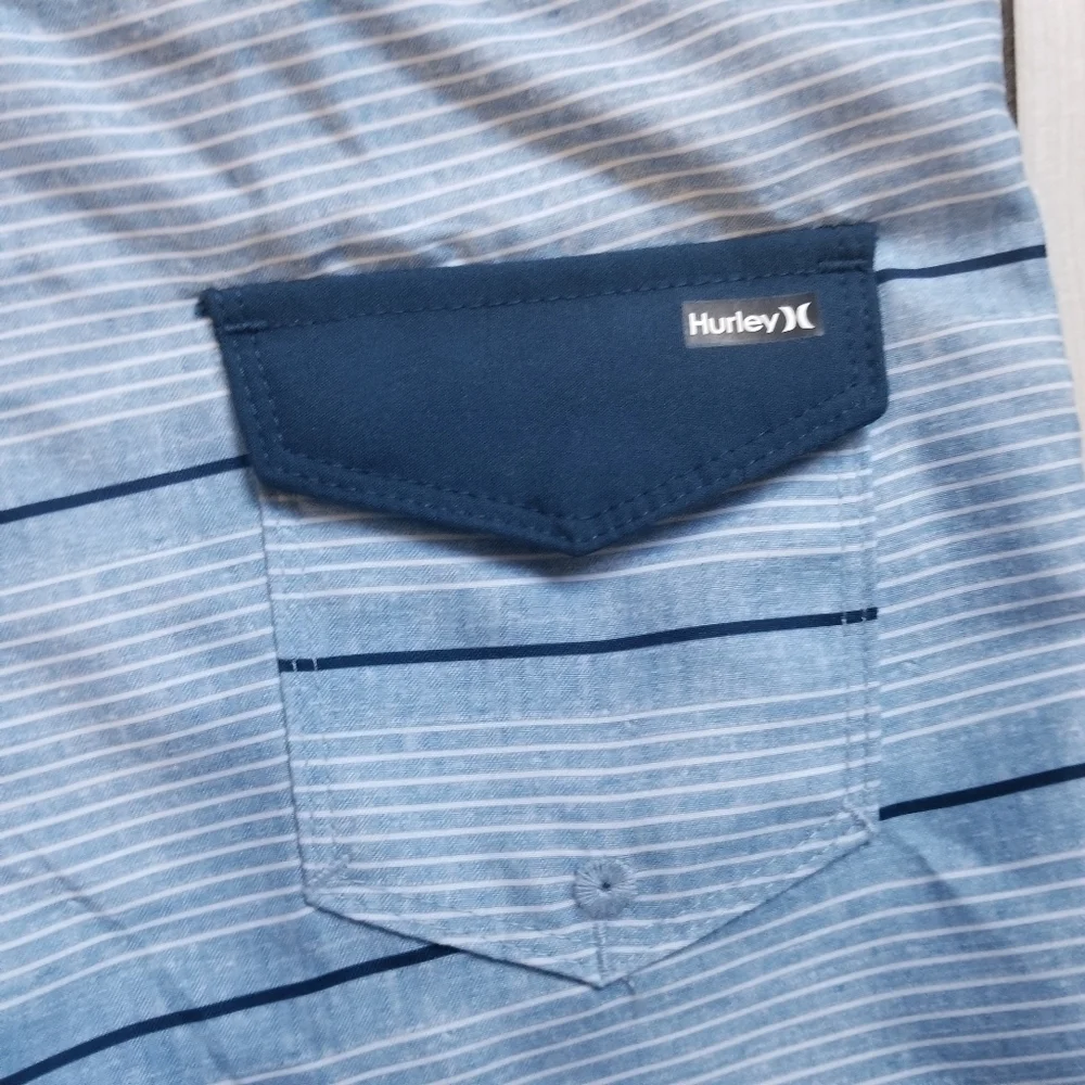 Hurley Shoreline Blue Striped Boys swim shorts Size 5 NWT
